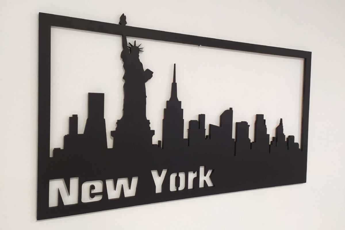 Dřevěný obraz - NEW YORK - BAREVNĚ LAKOVANÝ